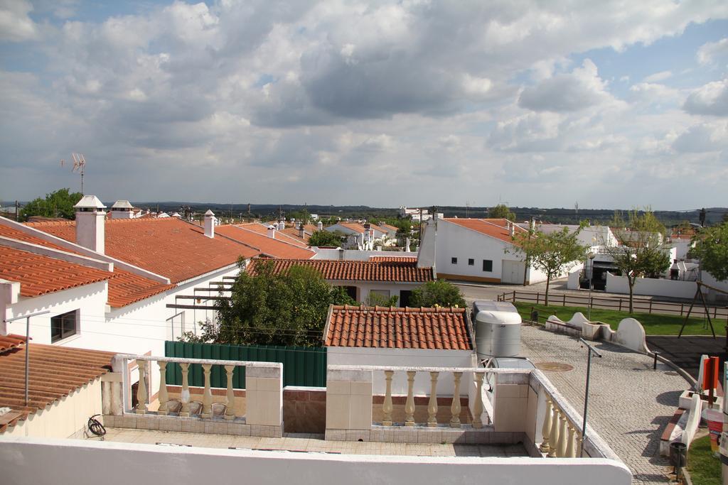 Hospedaria O Castelo Portel Exterior photo